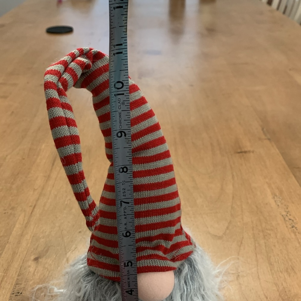 Christmas Decor - Gnome - Picture 6 of 10